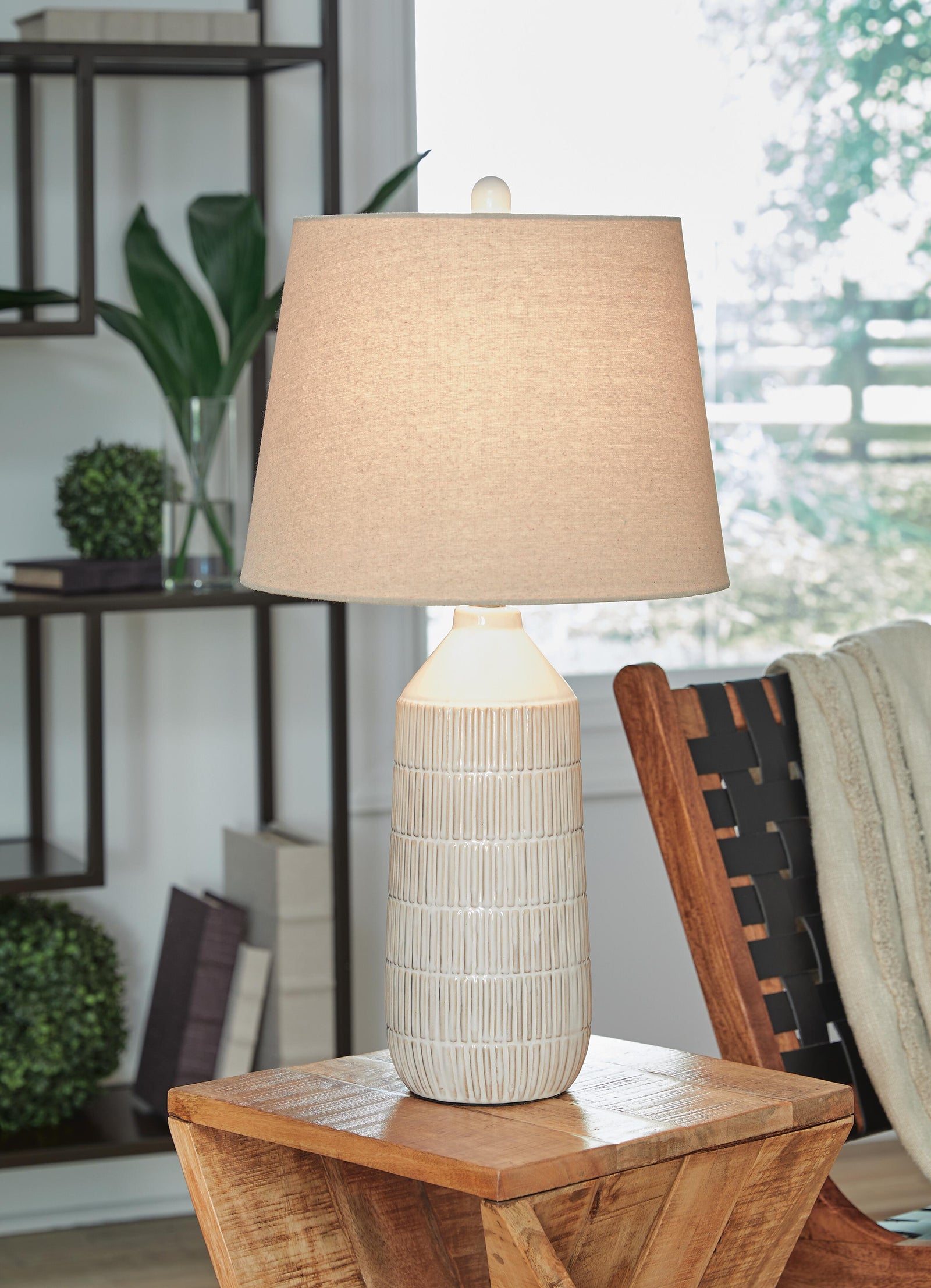 Willport Table Lamp (Set of 2) - Beige (2)