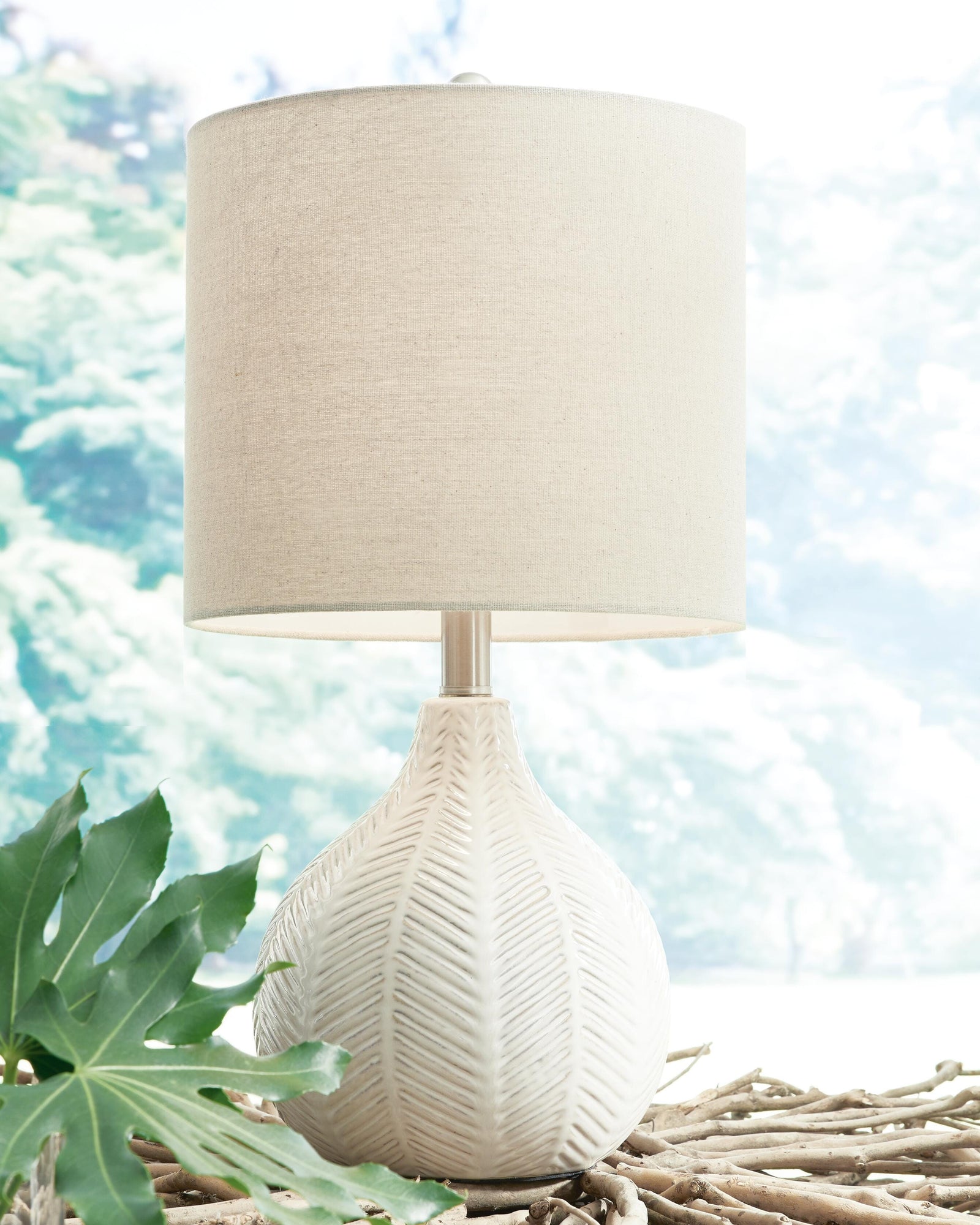 Rainermen Table Lamp - White (2)
