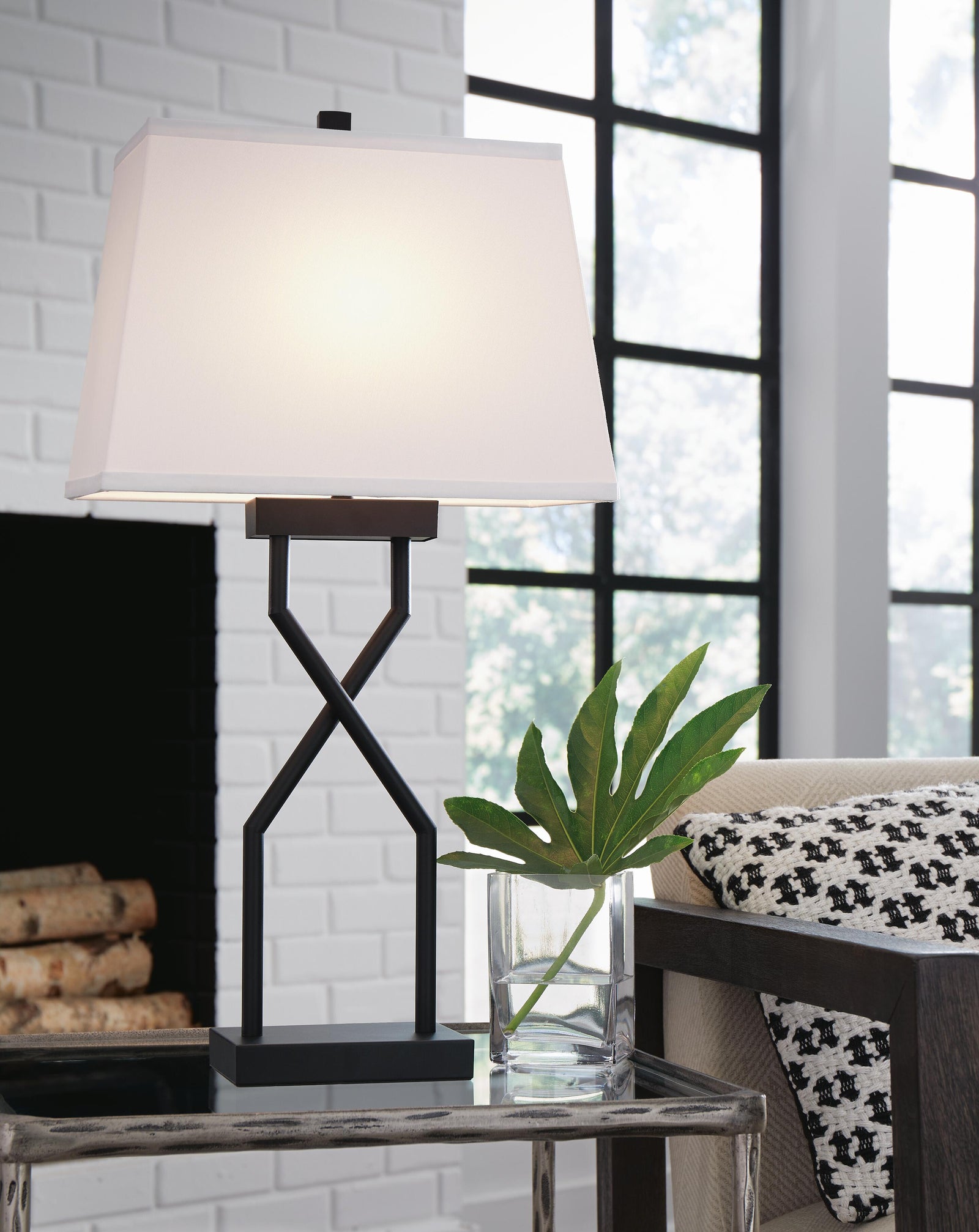 Brookthrone Table Lamp (Set of 2) - Black (2)