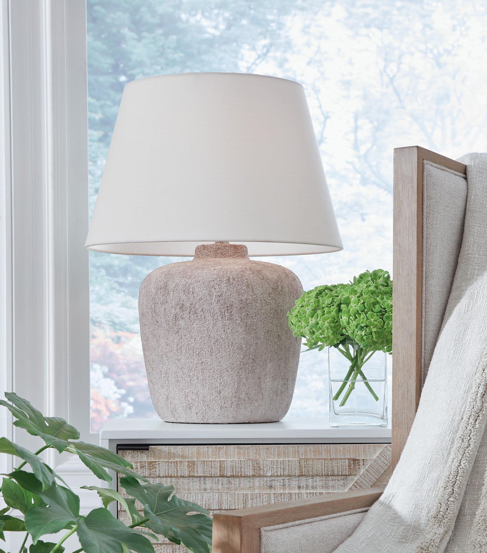 Danry Table Lamp - Beige (2)