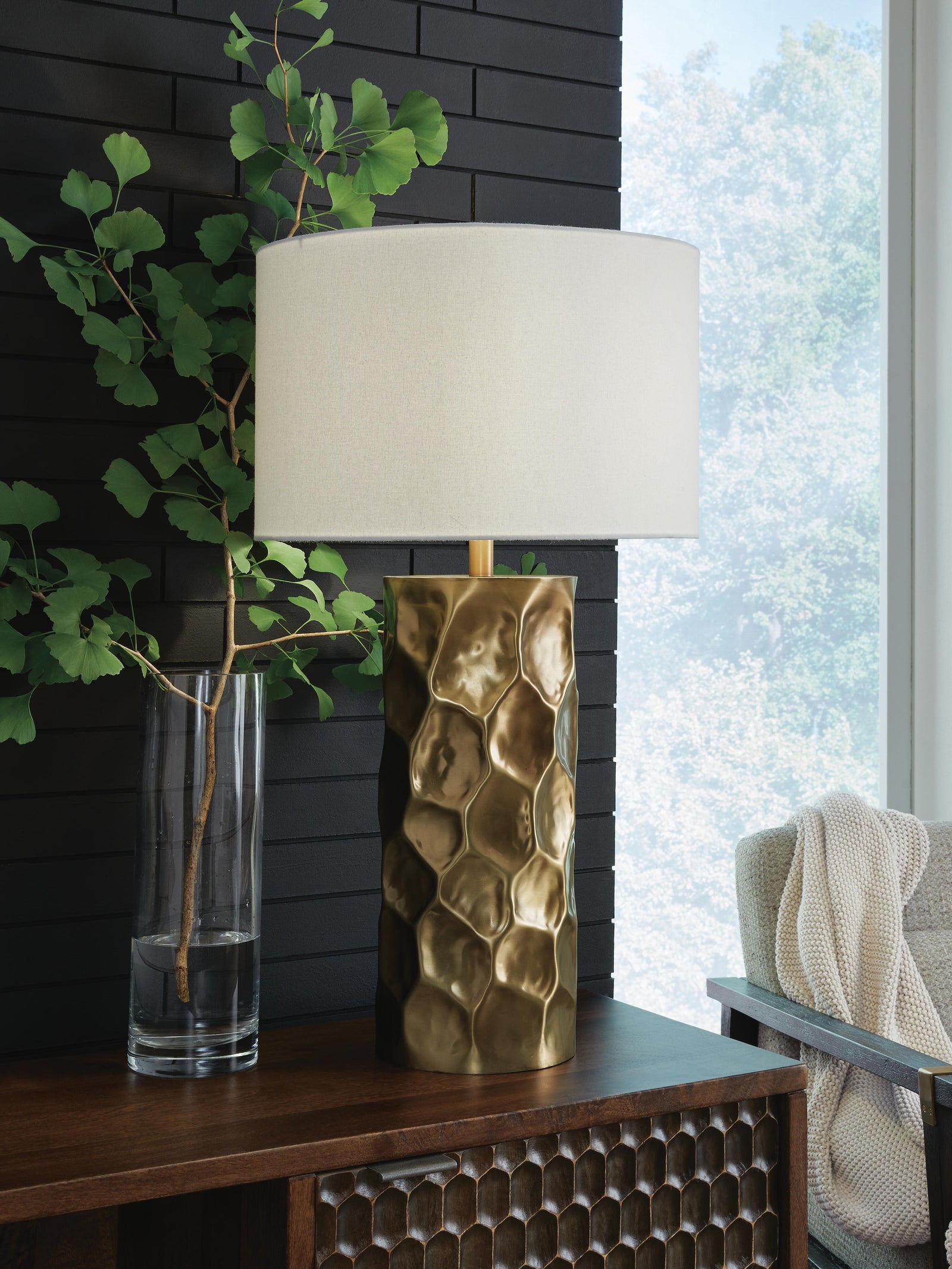 Marshawn Table Lamp - Gold (2)