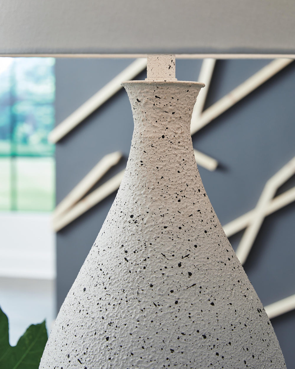 Wyattford Table Lamp - White (3)