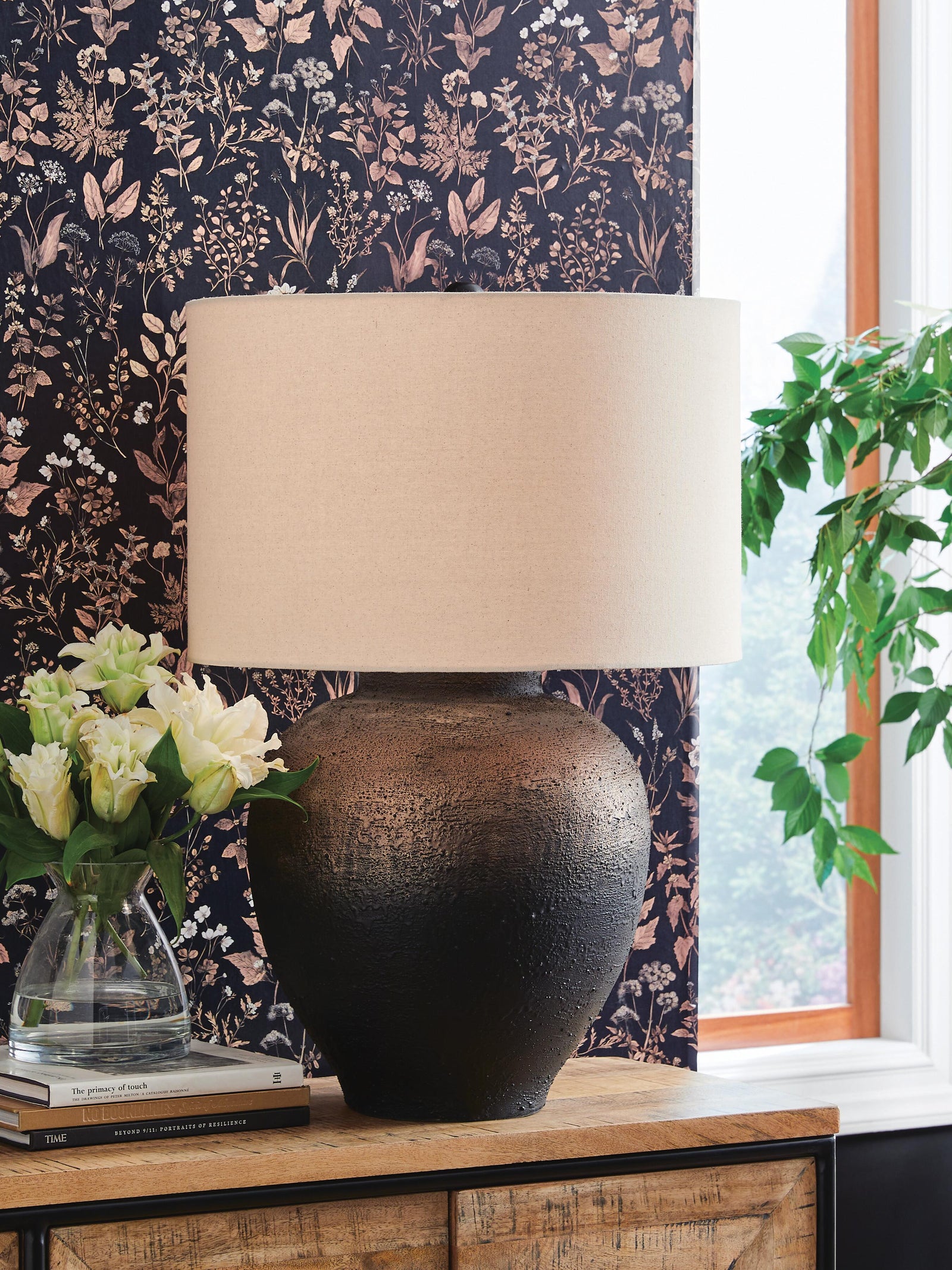 Newgerhard Table Lamp - Dark Brown (2)