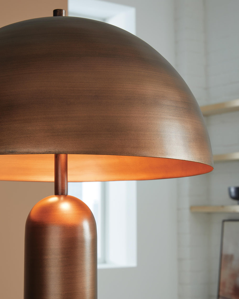 Wendfield Floor Lamp - Dark Brown (3)