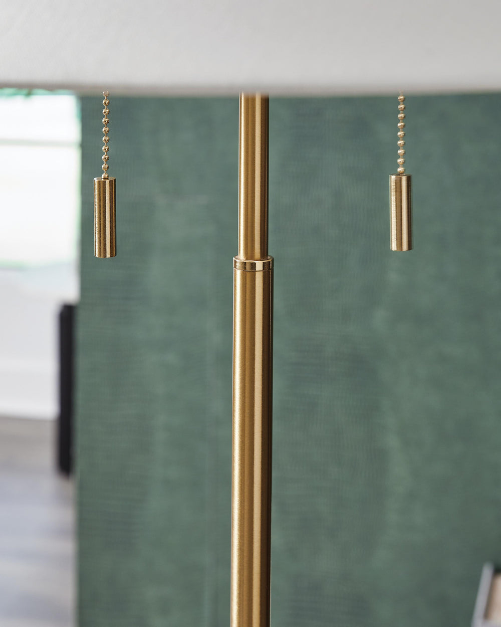 Haigwood Floor Lamp - Gold (3)