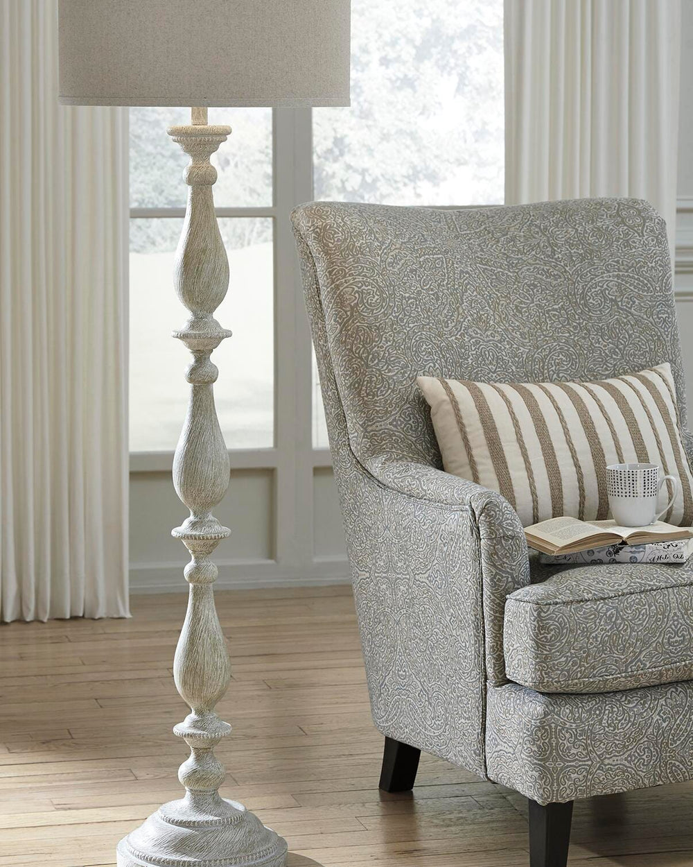 Bernadate Floor Lamp - Beige (2)