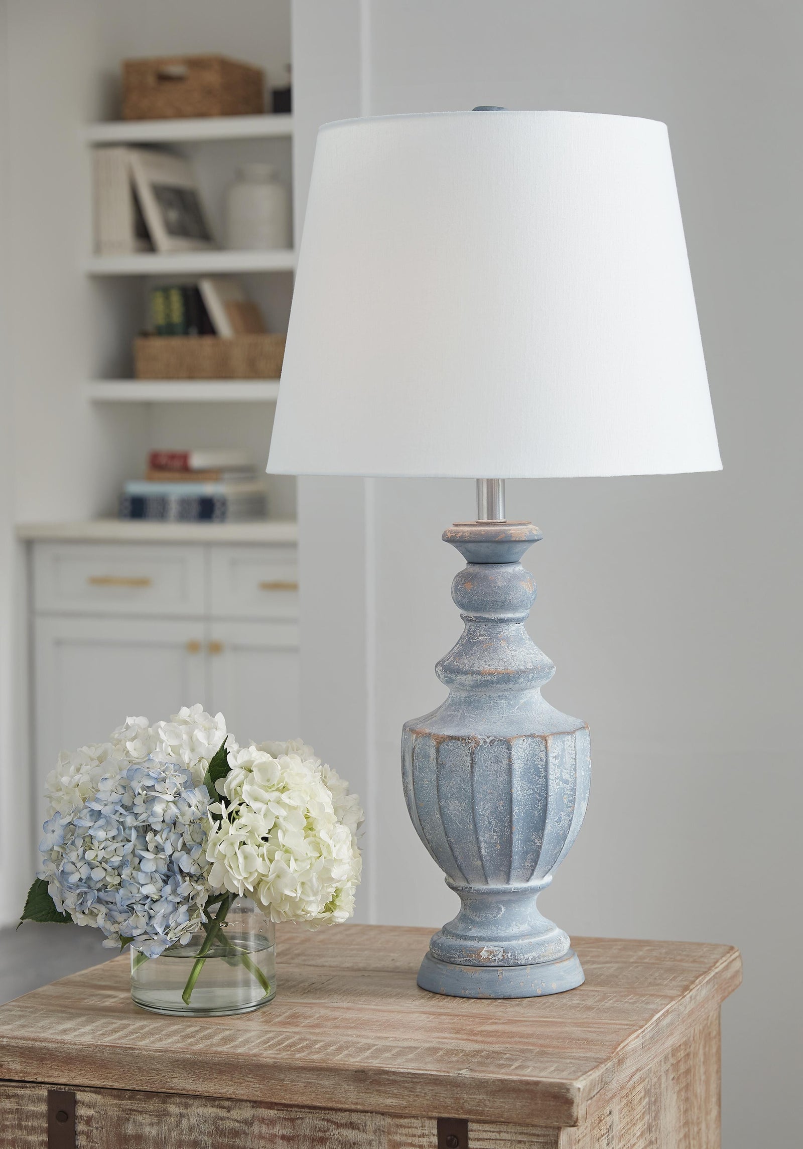 Cylerick Table Lamp - Blue (2)