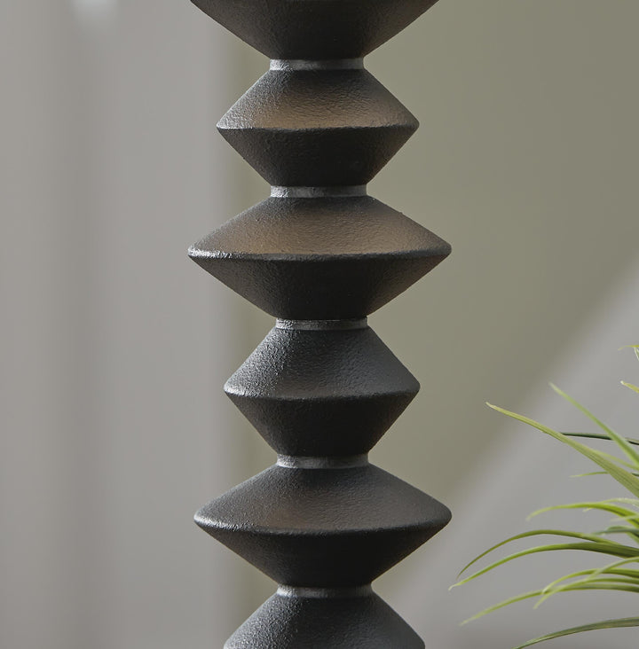 Luanndon Buffet Lamp - Black (4)