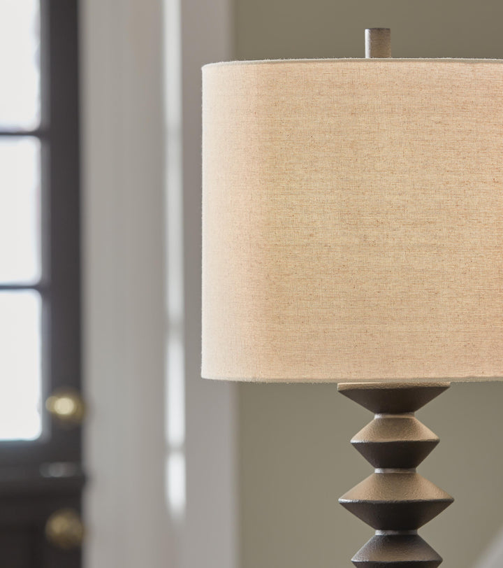 Luanndon Buffet Lamp - Black (3)