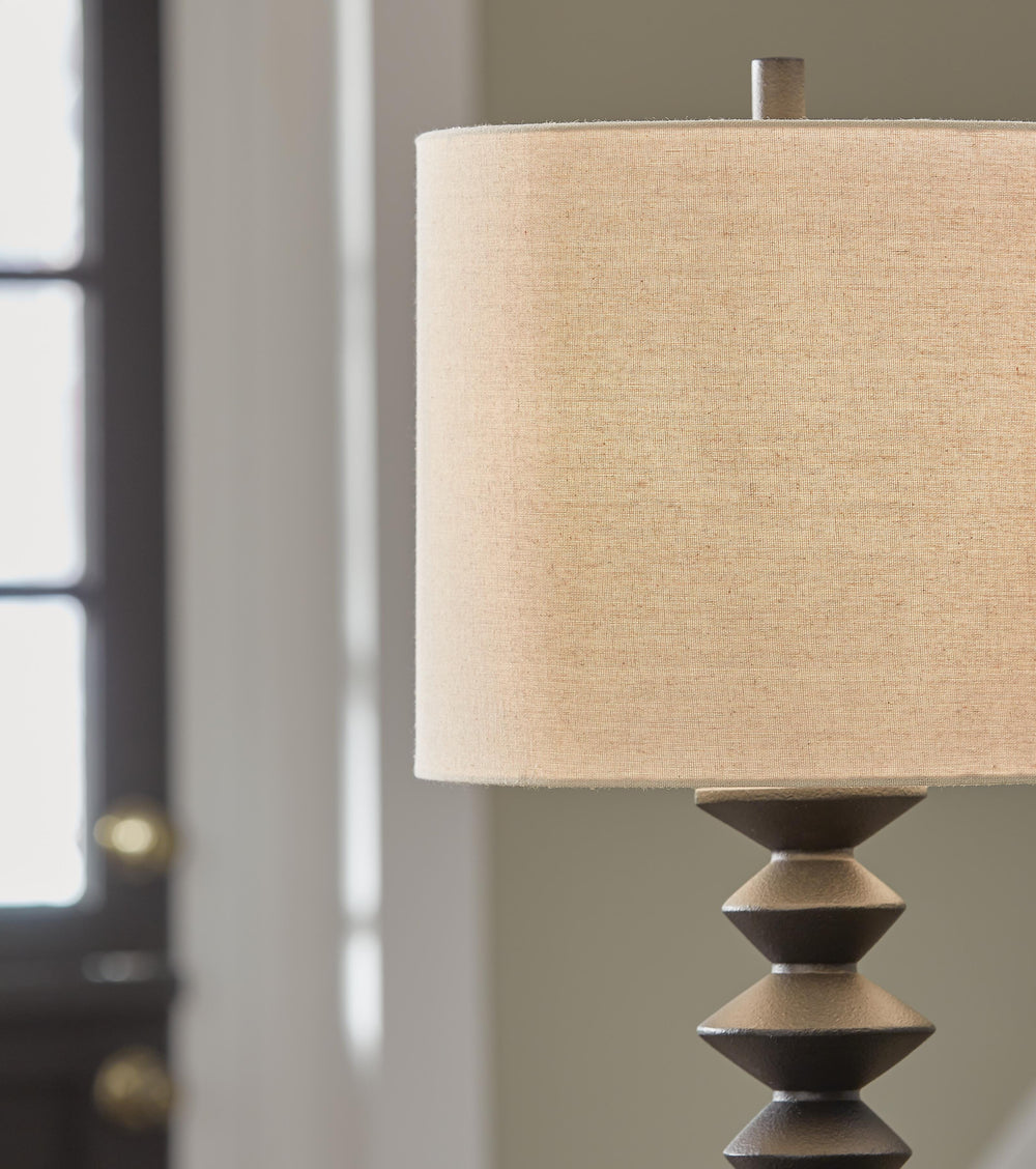 Luanndon Buffet Lamp - Black (3)
