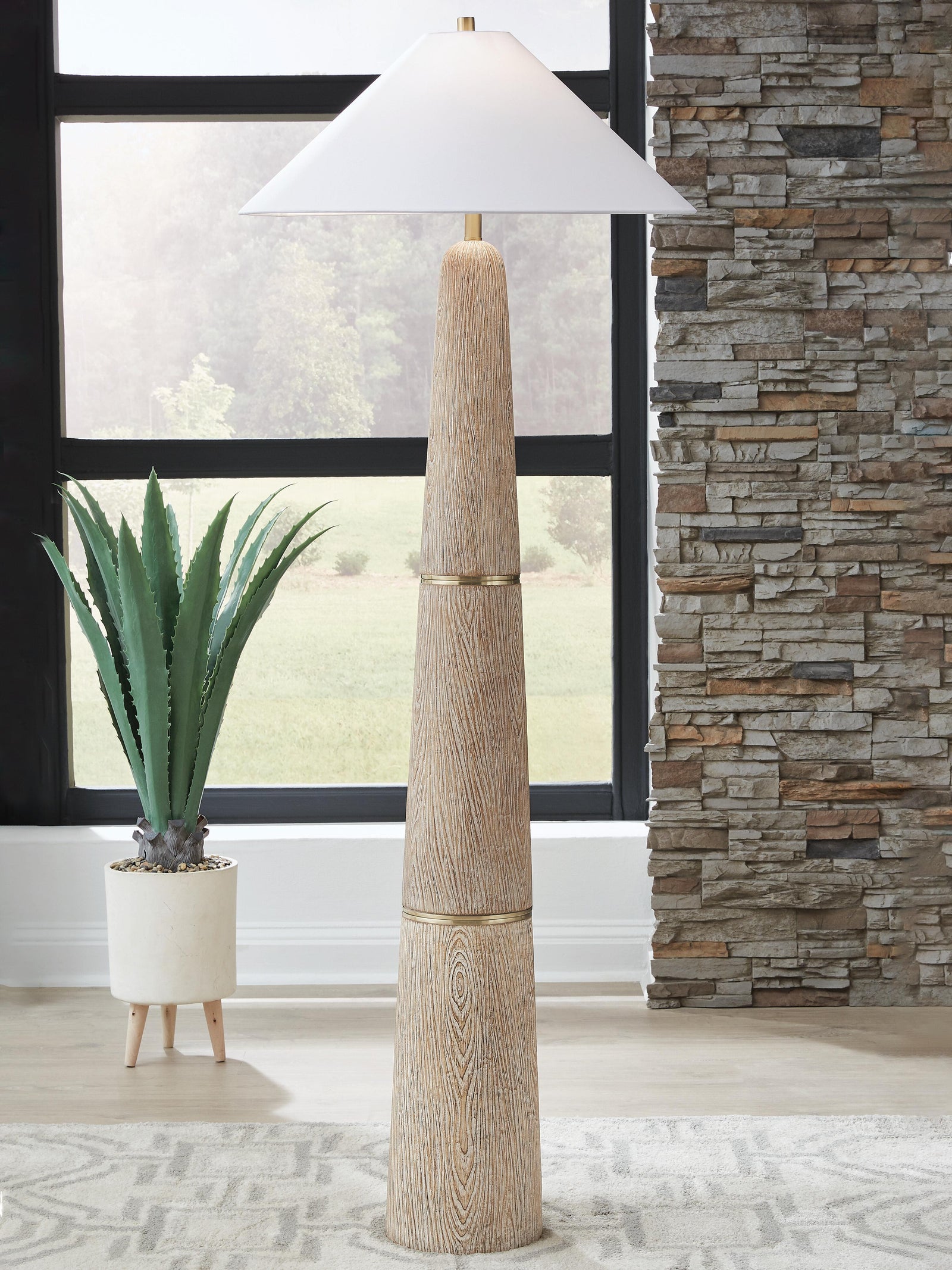 Gasparleigh Floor Lamp - Light Brown (2)