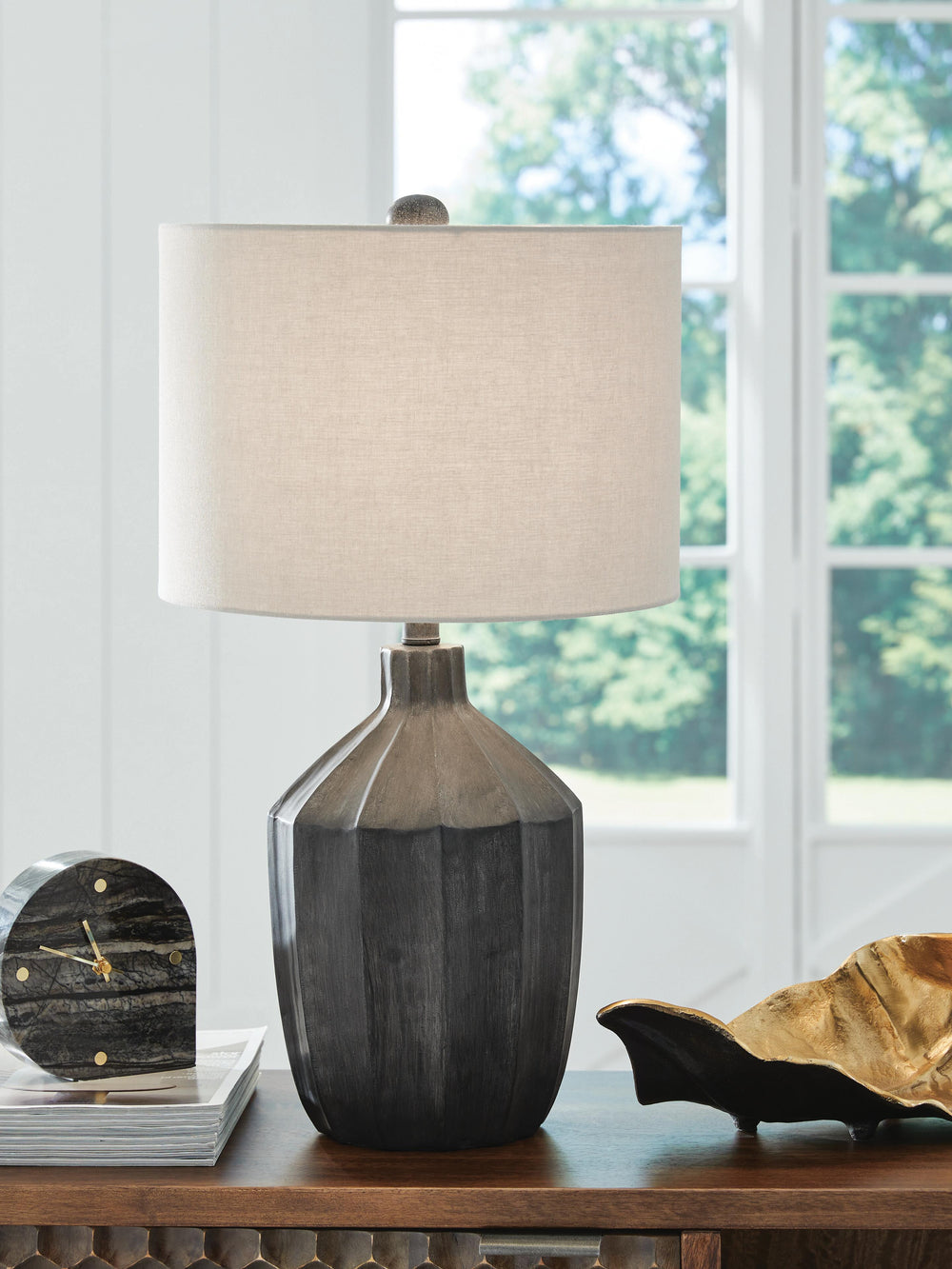Jilton Table Lamp - Black (2)