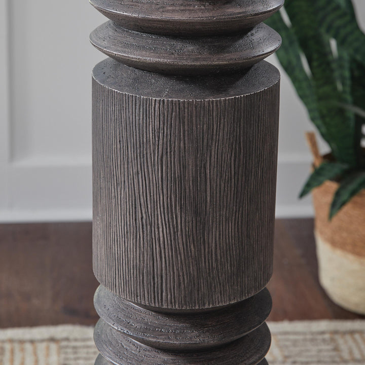 Fainwell Floor Lamp - Black (3)