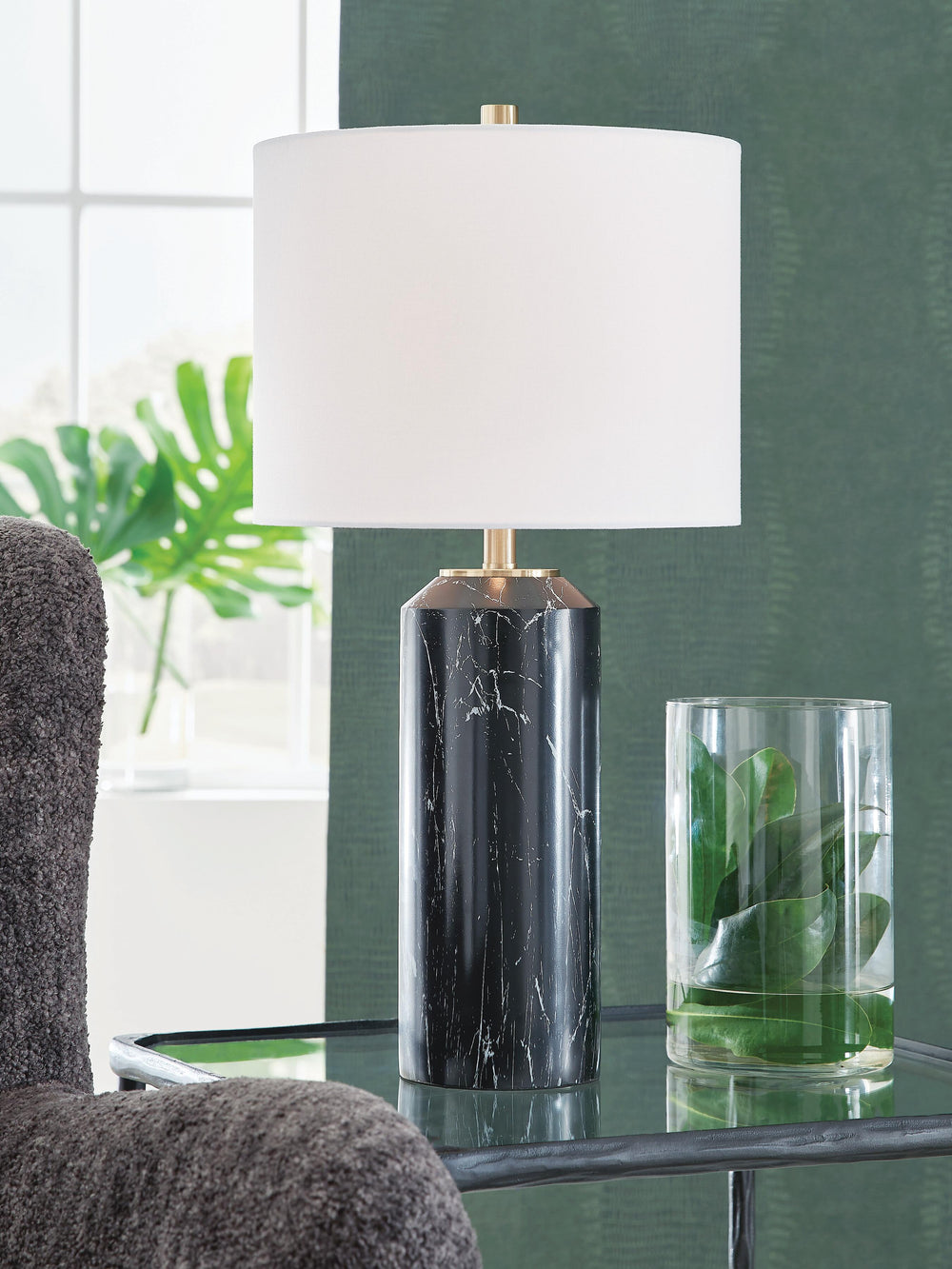 Hanzila Table Lamp - Black/Gold Finish (2)