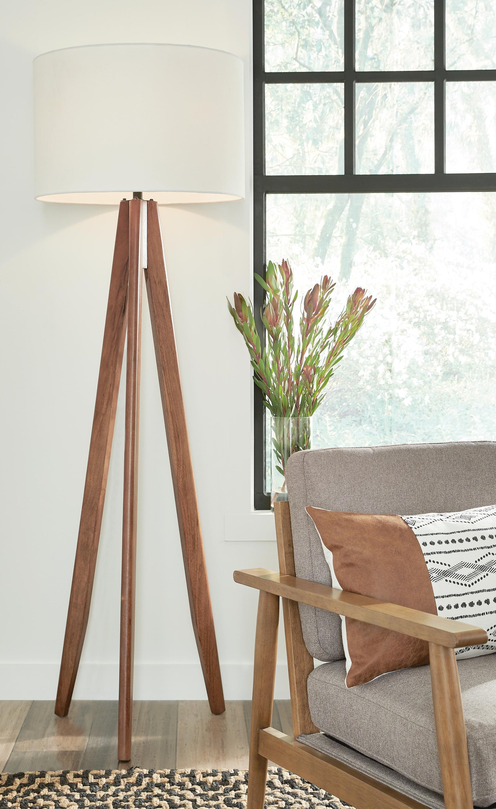 Dallson Floor Lamp - Dark Brown (2)