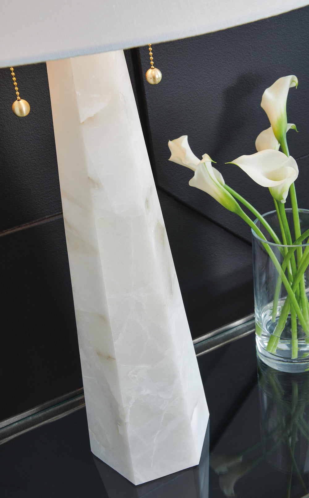 Laurellen Table Lamp - White (4)