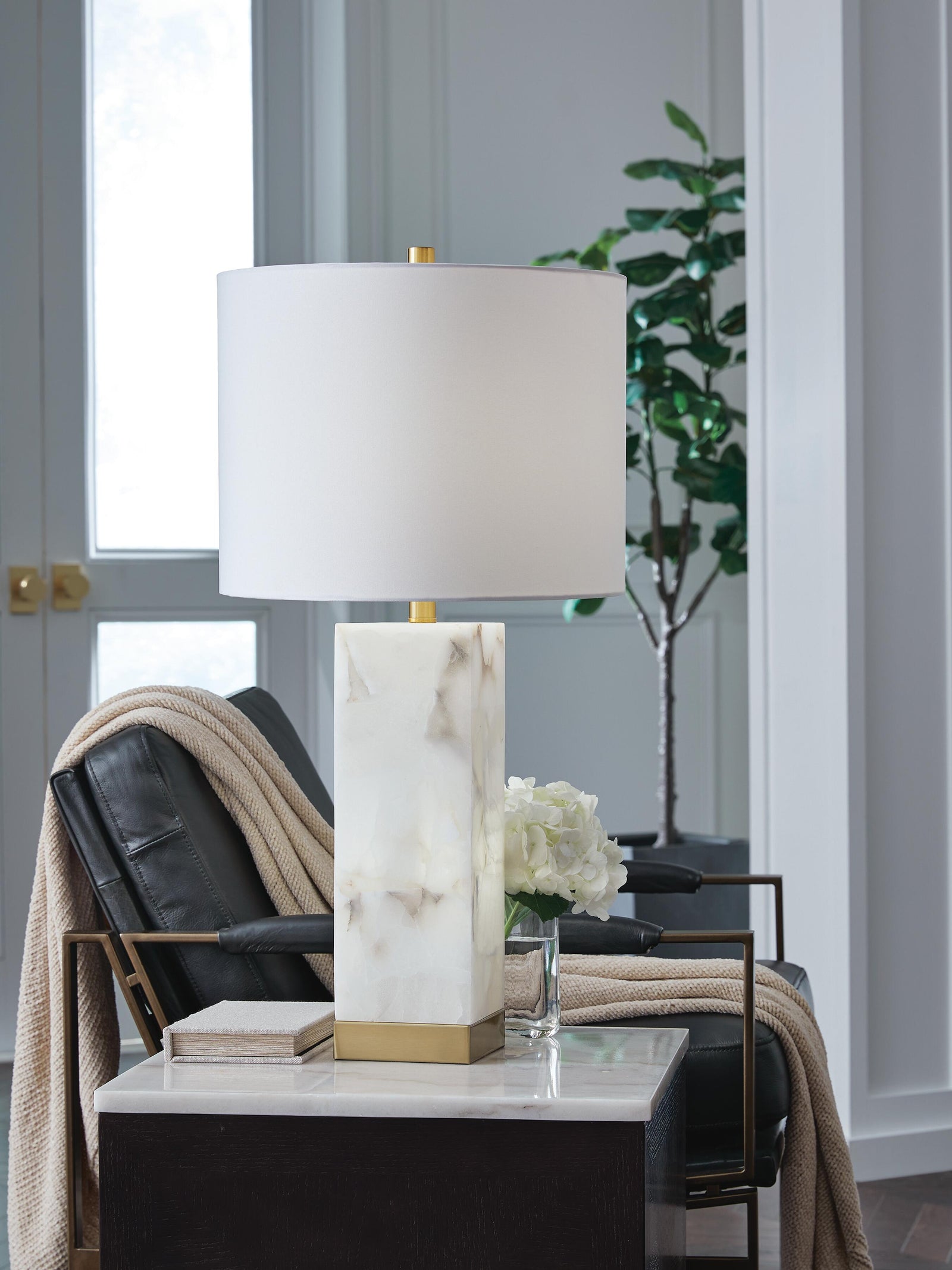 Linderfield Table Lamp - White (2)