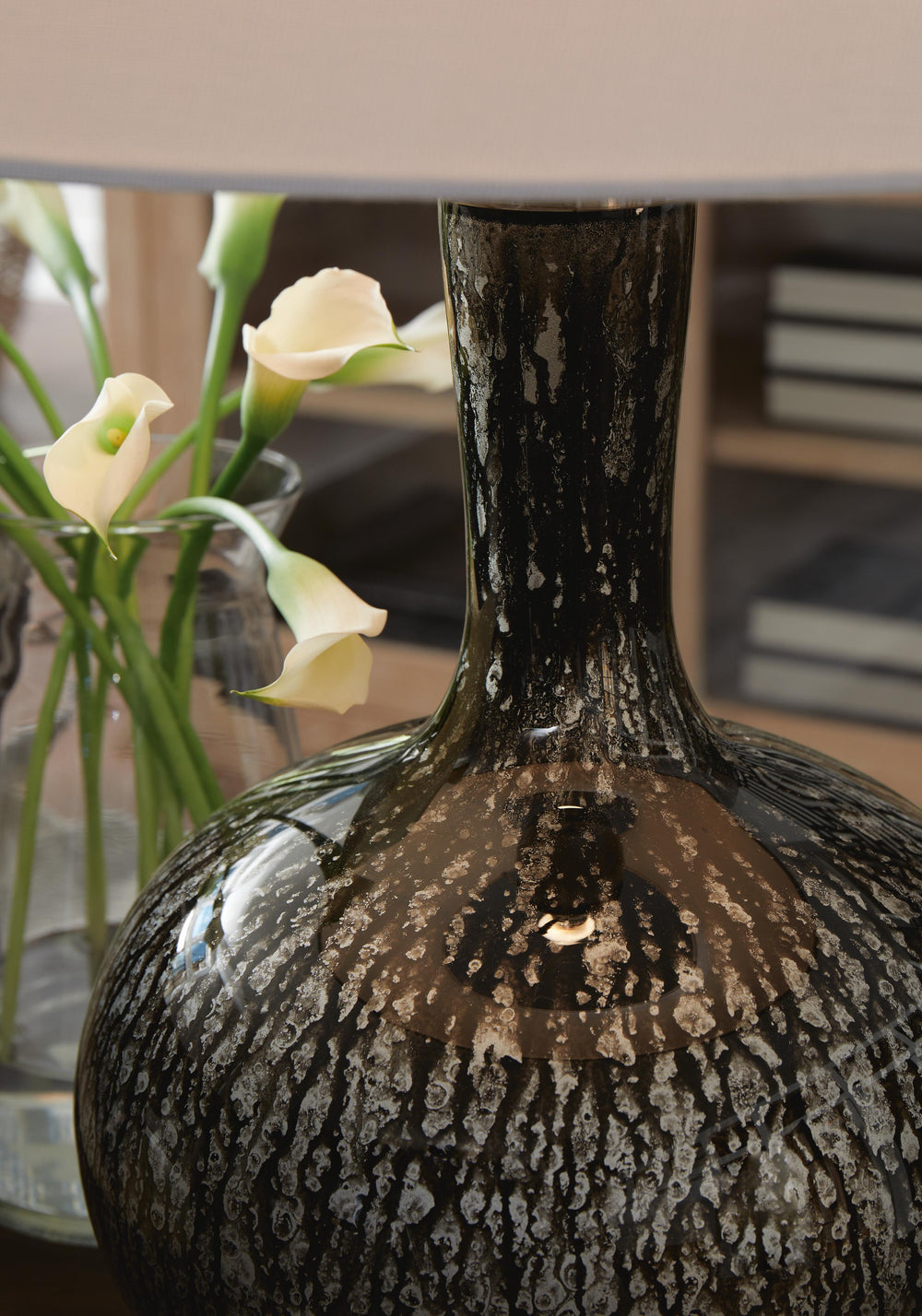 Tenslow Table Lamp - Black (4)
