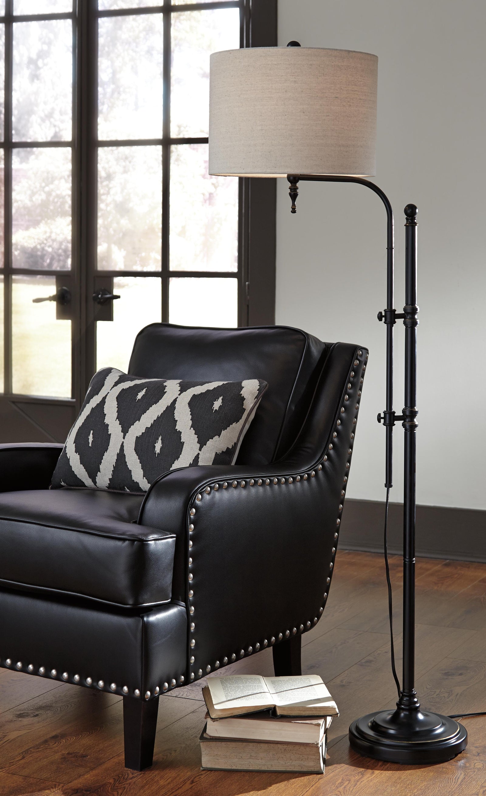 Anemoon Floor Lamp - Black (2)
