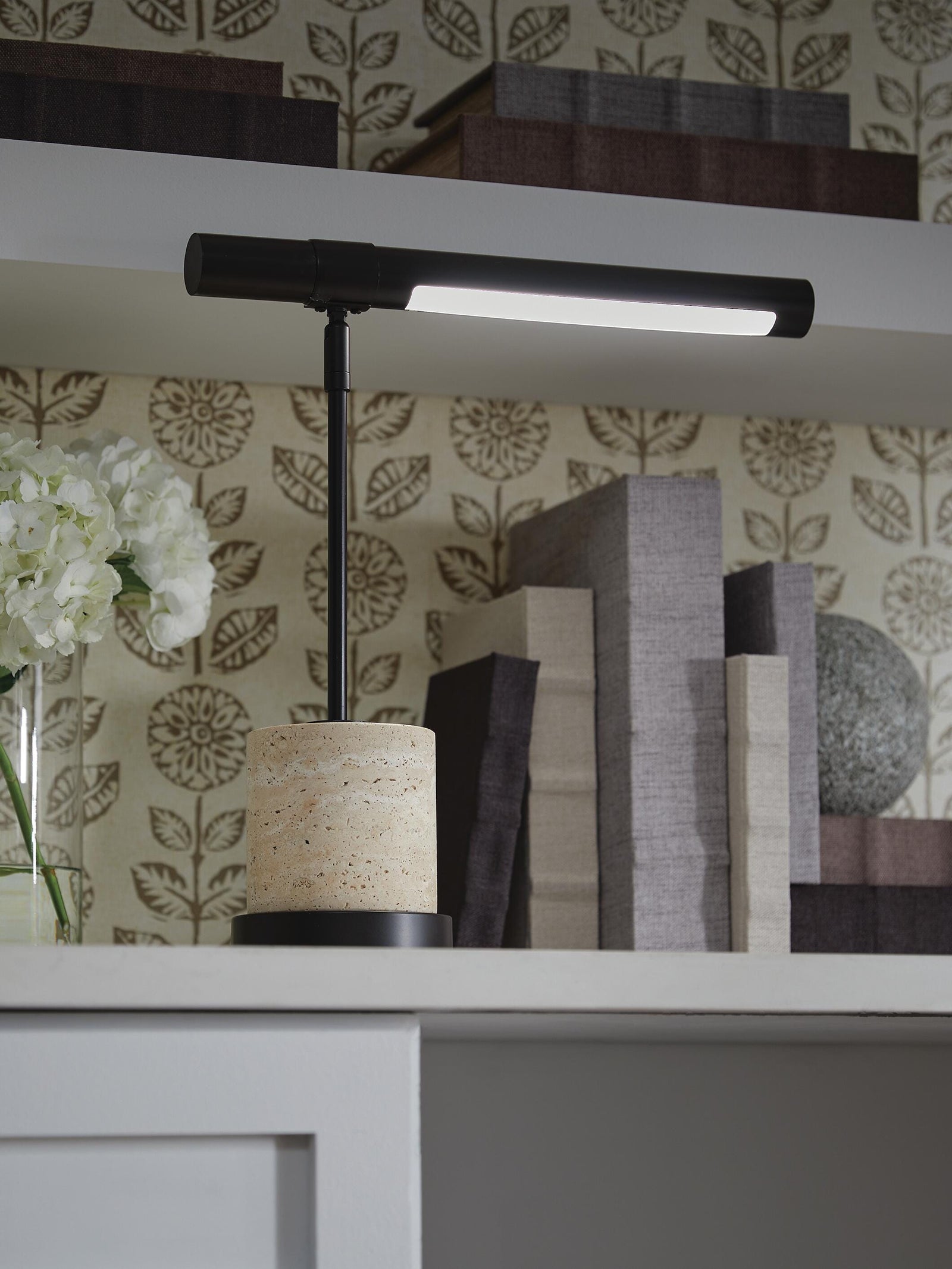 Vinmour Desk Lamp - Black (2)