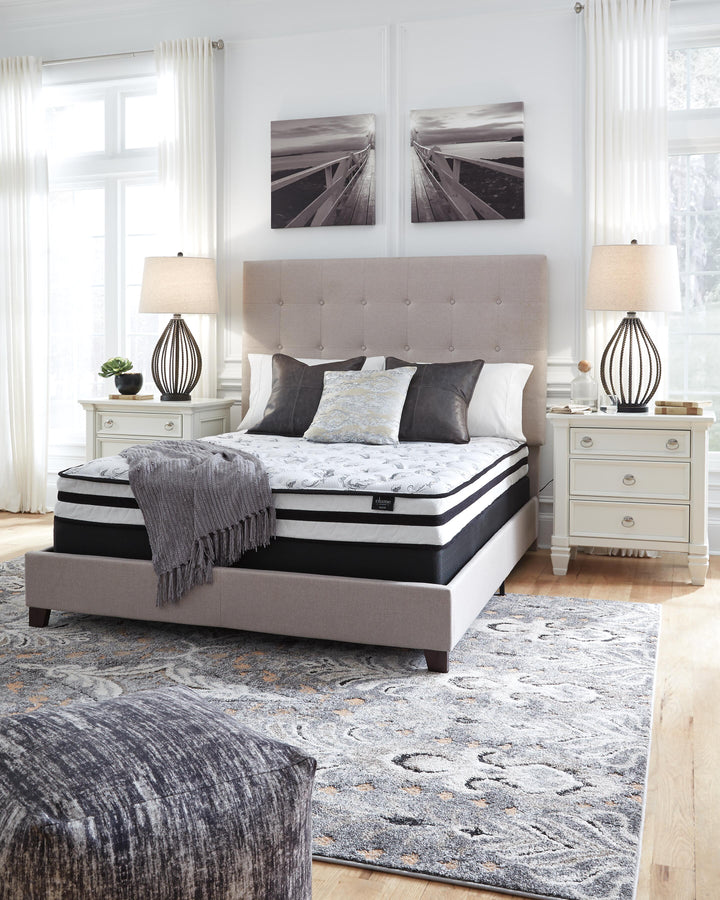 8 Inch Chime Innerspring Queen Mattress in a Box - White (10)
