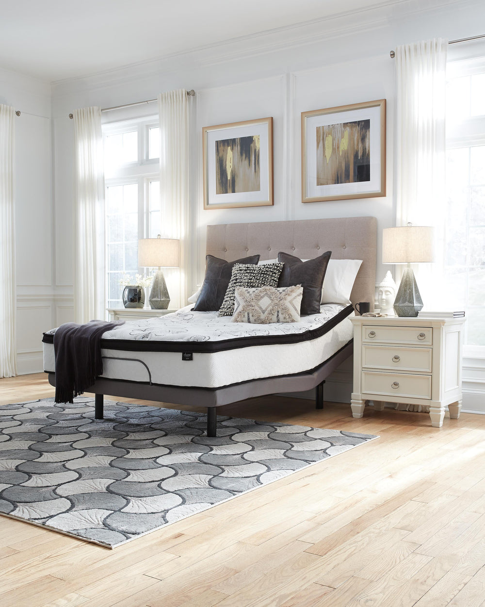 Chime 12 Inch Hybrid California King Mattress in a Box - White (8)