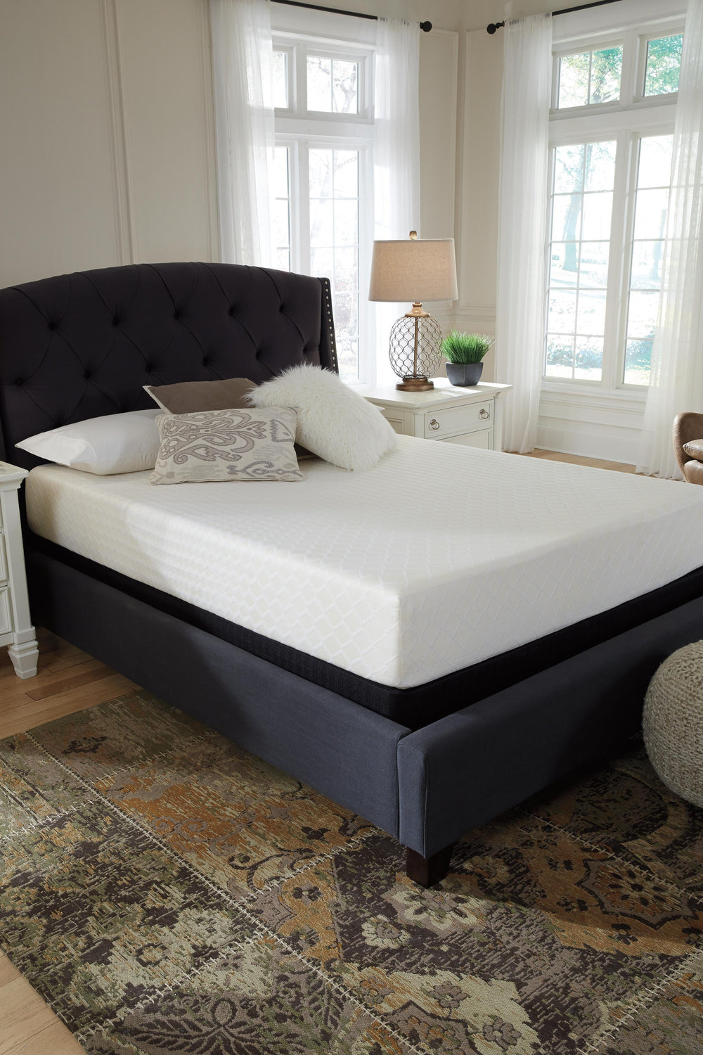 10 Inch Chime Memory Foam Queen Mattress in a Box - White (11)