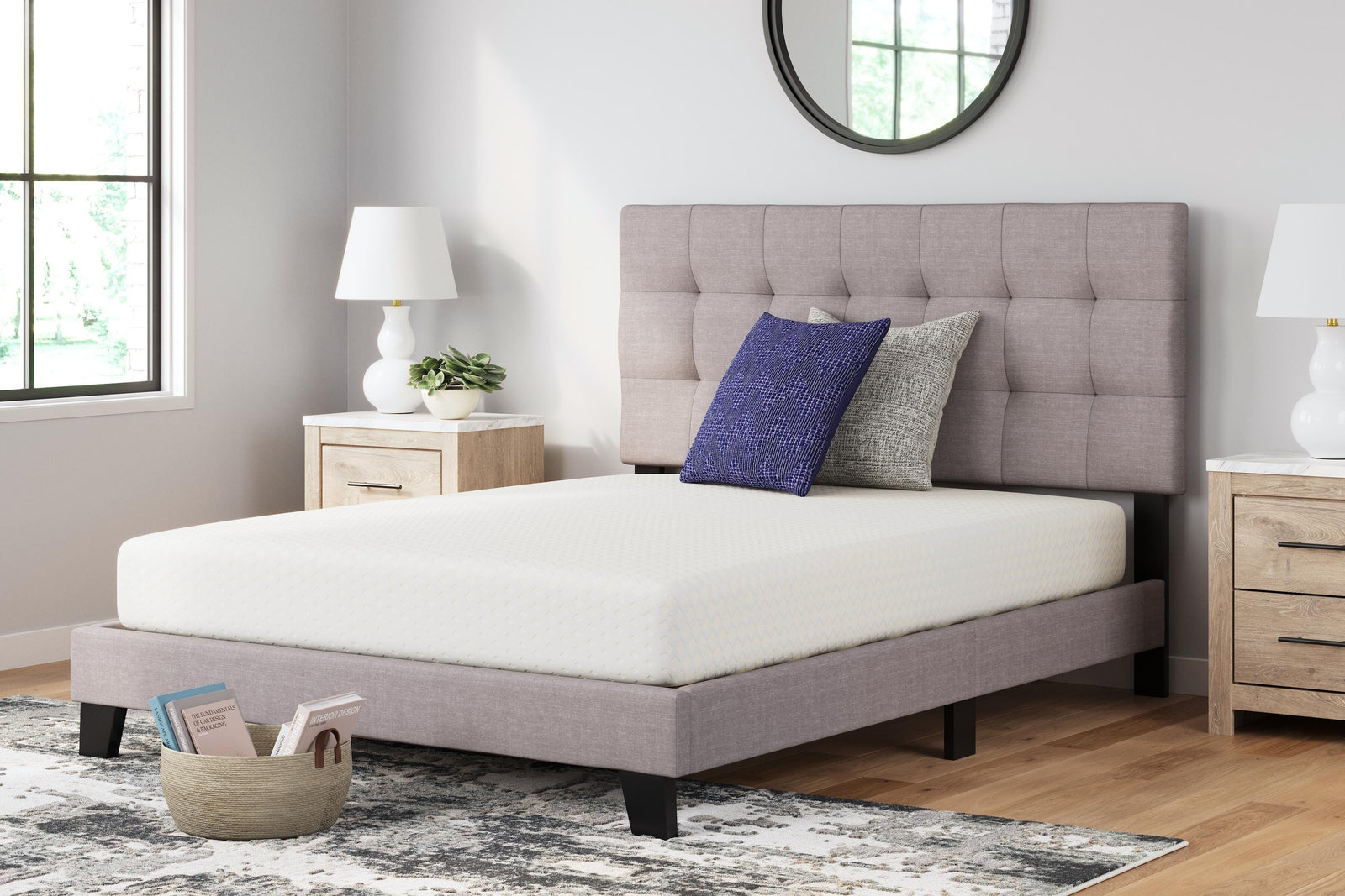 Chime 8 Inch Memory Foam Queen Mattress in a Box - White (2)