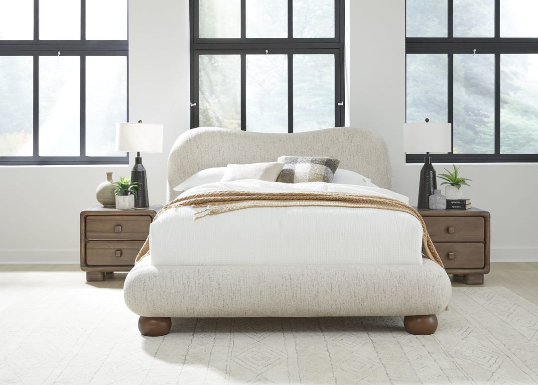 Afra Queen-size Chenille Upholstered Wood Leg Platform Bed in Chinchilla – view 2