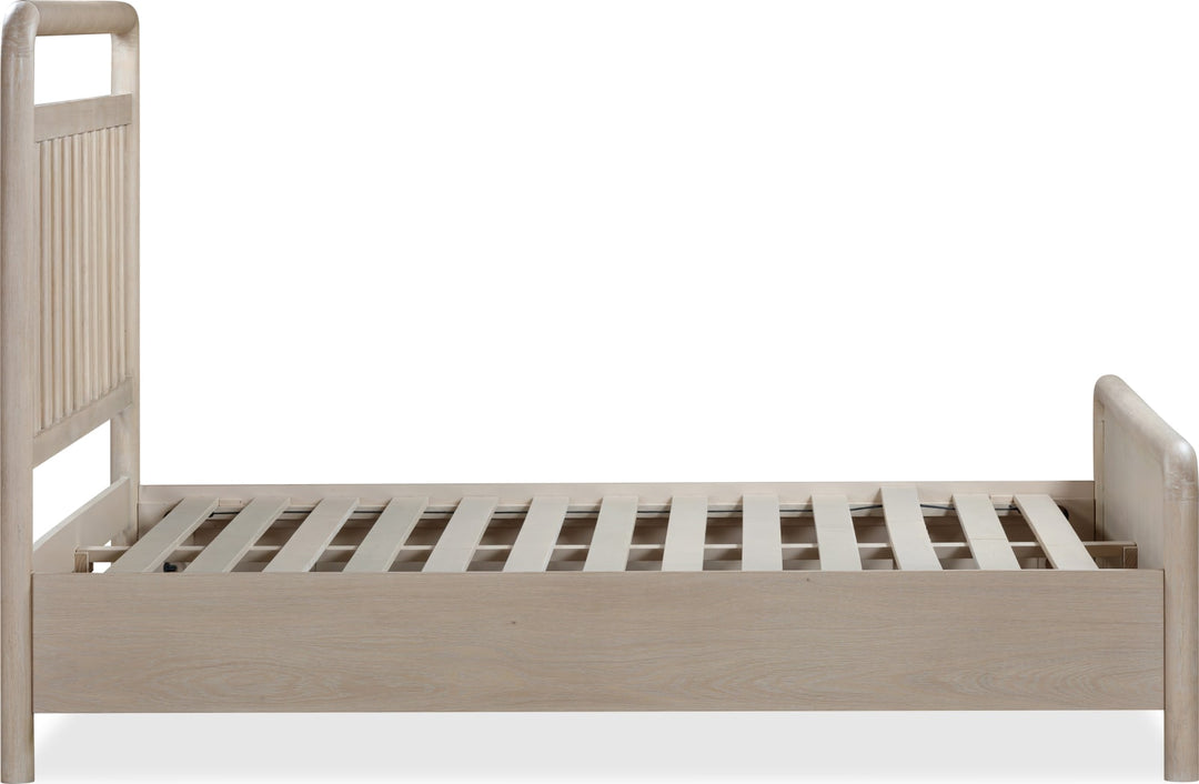 Camden King-size Shiplap Oak Wood Platform Bed in Chai – view 10