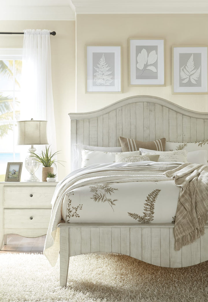 Ella Solid Wood California-King Crown Bed in White Wash – view 3