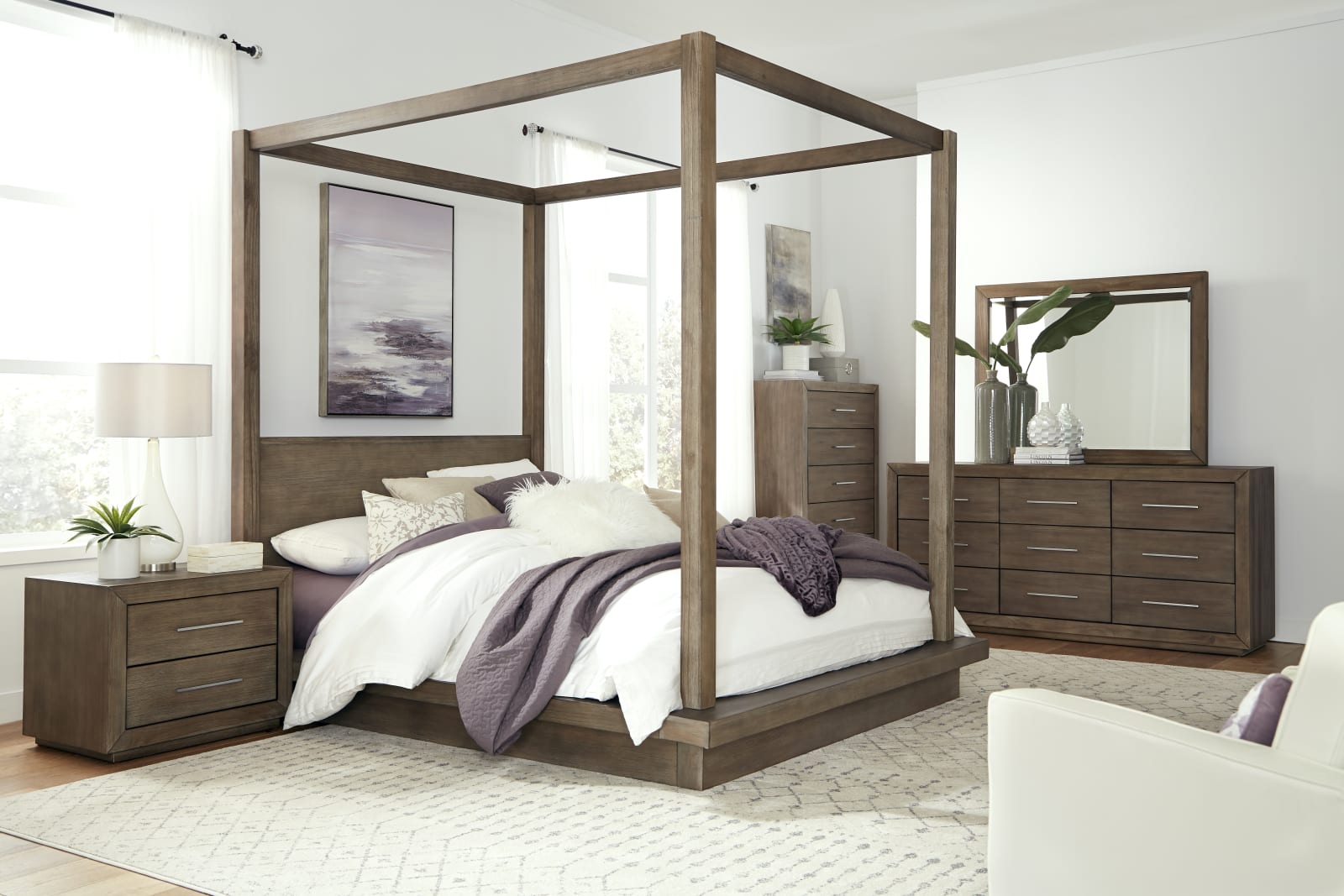 Melbourne Queen-Size Canopy Bed in Dark Pine – view 2