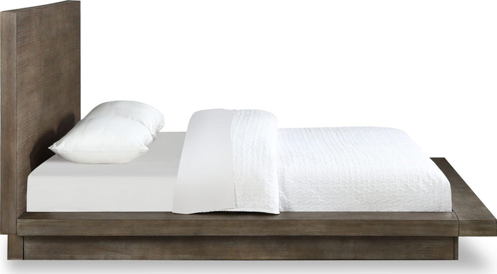 Melbourne King-Size Panel Bed in Dark Pine – view 5
