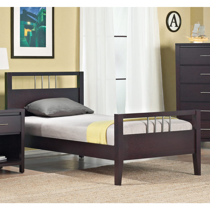 Nevis Queen Wood Platform Bed in Espresso