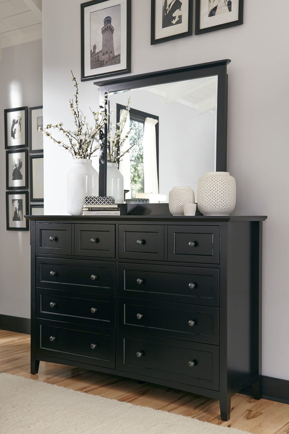 Paragon Eight Drawer Dresser in Black