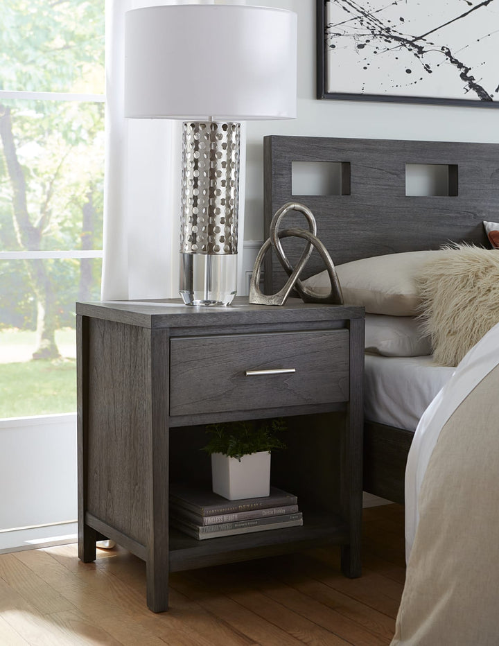 Riva Full-size Platform Bed in Sharkskin – view 4