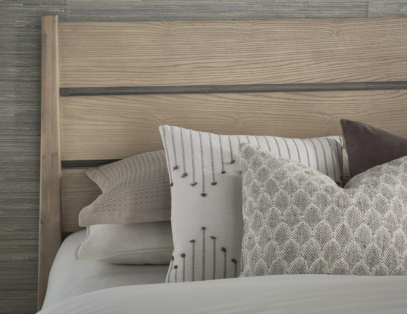 Sumire California King-size Slatted Ash Wood Platform Bed in Ginger – view 2