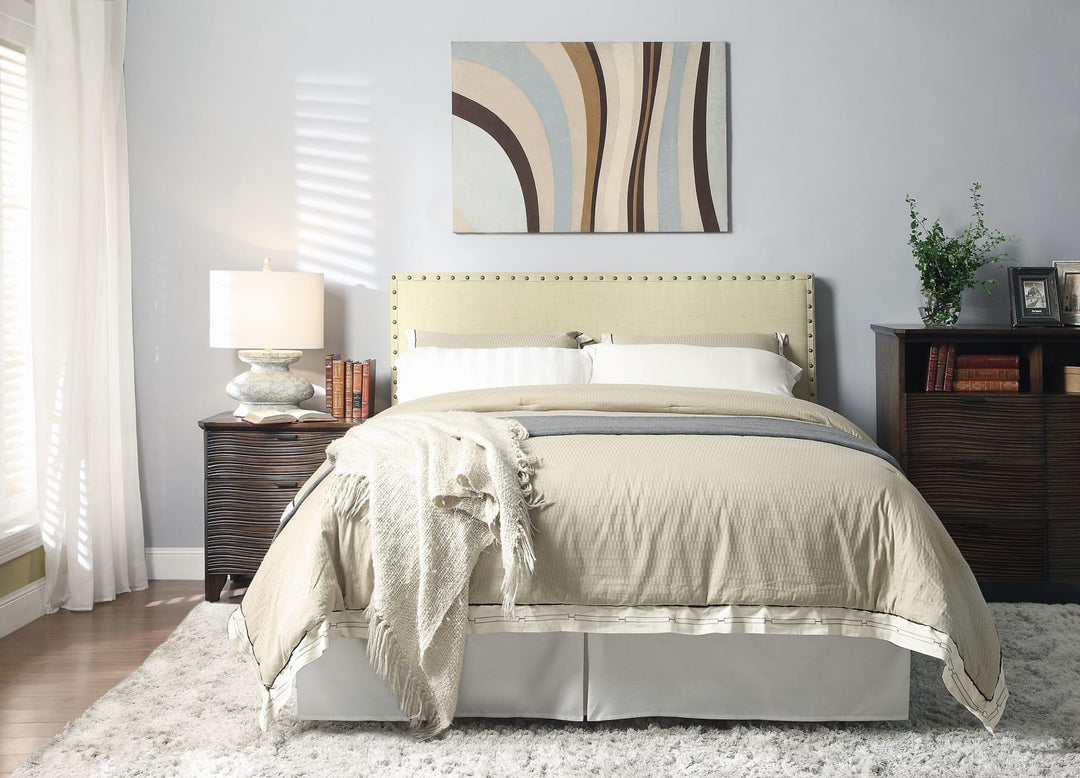 Tavel King-size Nailhead Platform Bed in Tumbleweed – view 2