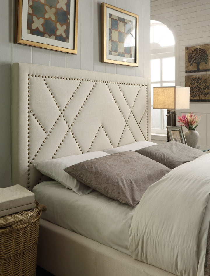 Vienne Full-size Nailhead Patterned Upholstered Headboard in Powder