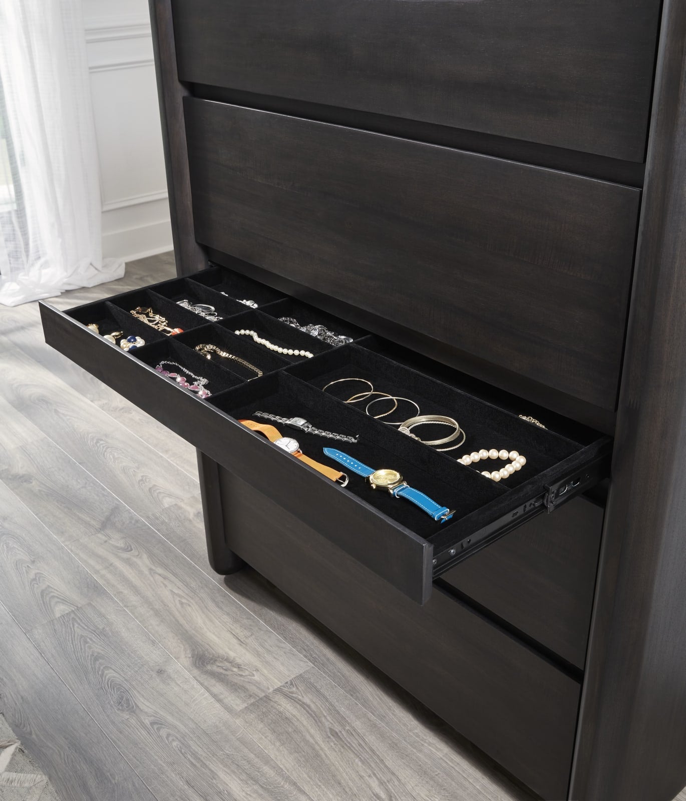Xolani Five Drawer Acacia Wood Chest with Jewelry Tray in Jaguar – view 2