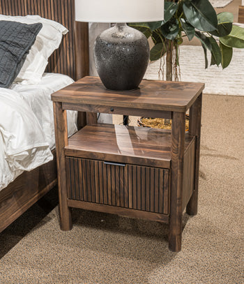 pcb2614-91-ashley-furniture-pamytta-nightstand
