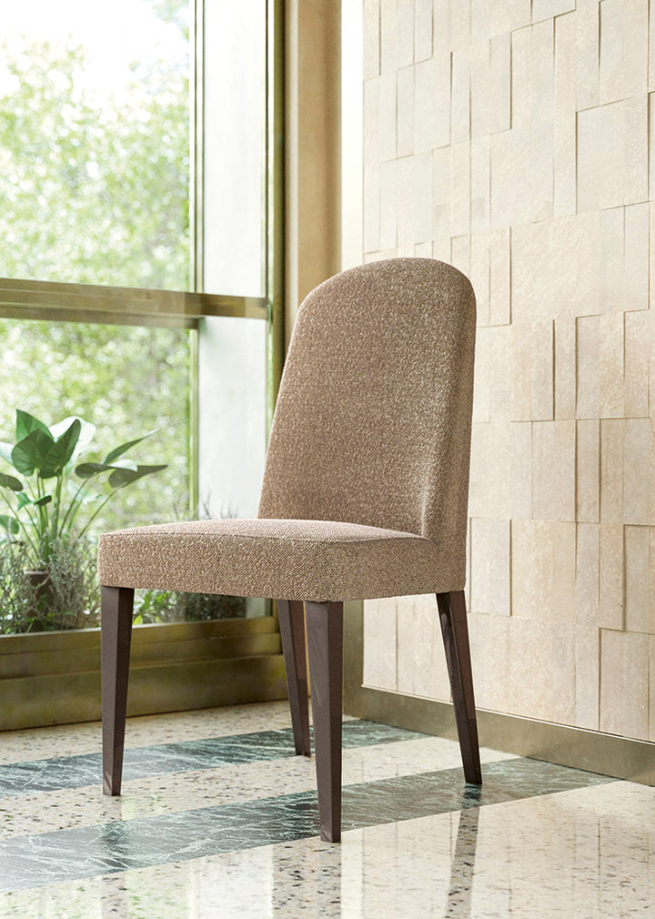 ALF Italia Nyx dining table view 3