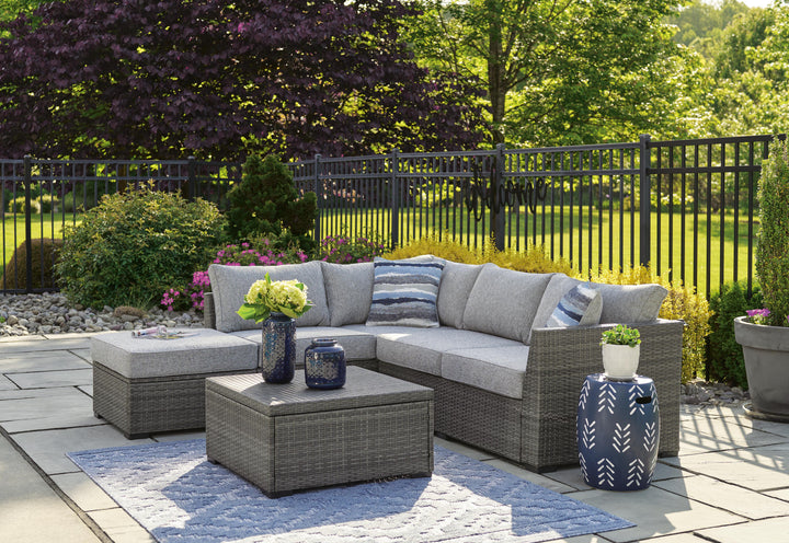 Petal Road Outdoor Loveseat Sectional/Ottoman/Table Set (Set of 4) - Gray (2)