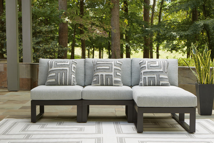 Beachloft 4-Piece Outdoor Sectional - Black/Gray