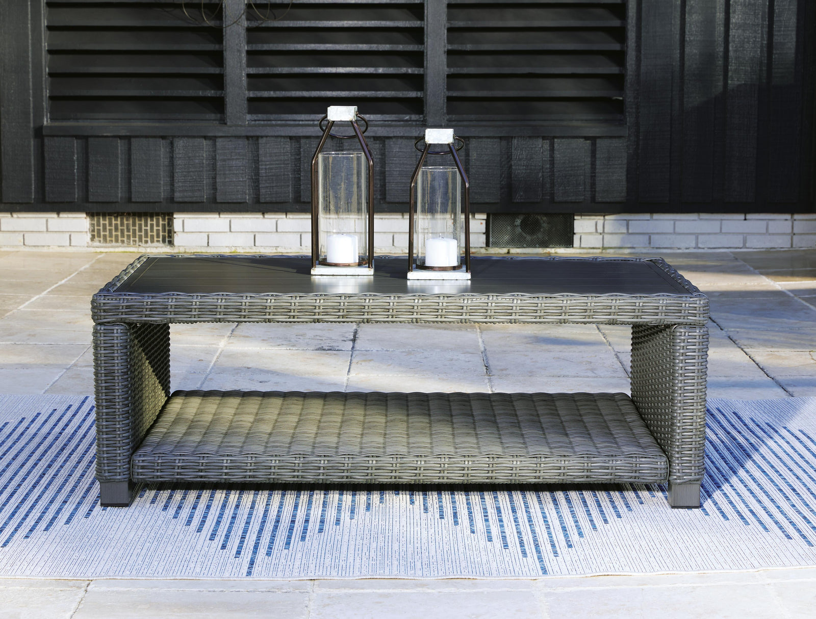 Elite Park Outdoor Coffee Table - Gray (2)