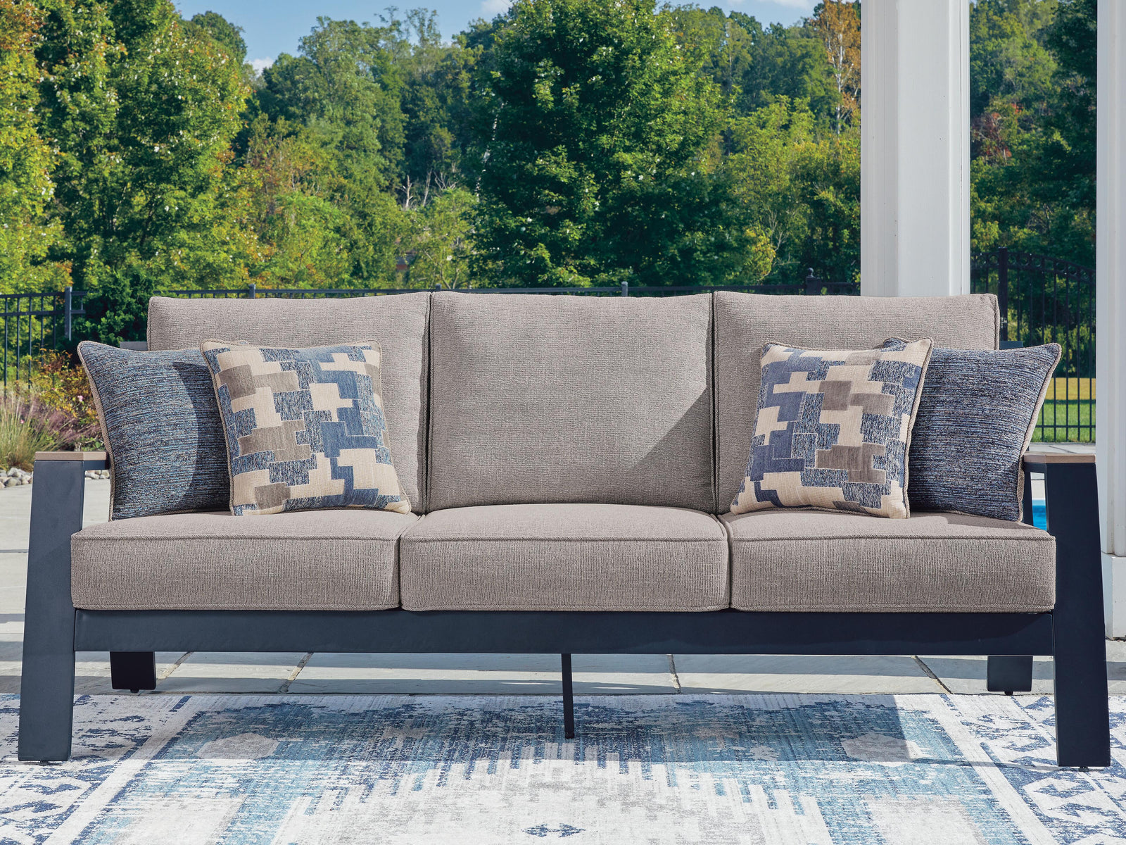 East Beach Outdoor Sofa with Cushion - Blue (2)