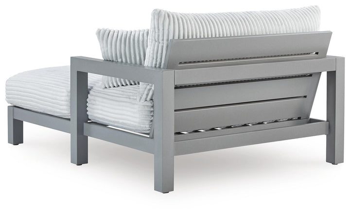 Hurley Park Outdoor Chaise Lounge with Cushion - Gray (4)