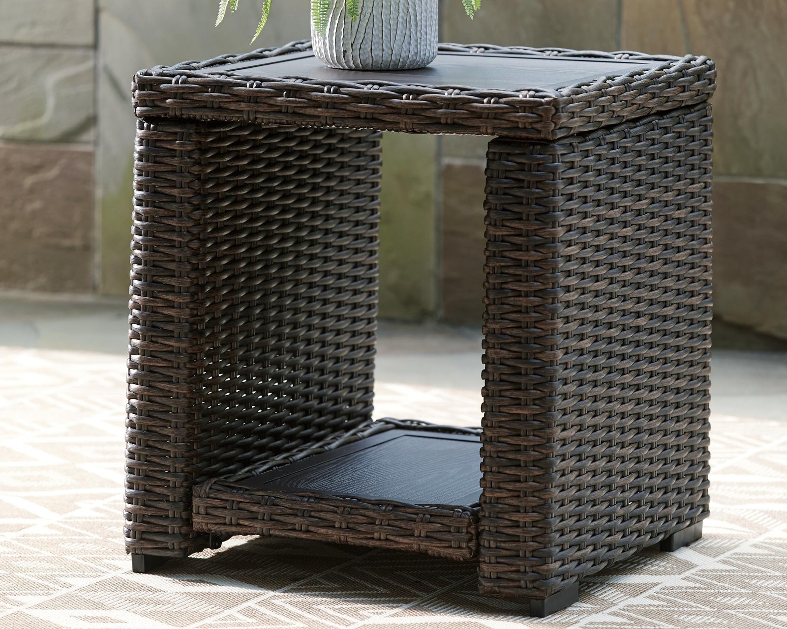 Grasson Lane End Table - Dark Brown (1)