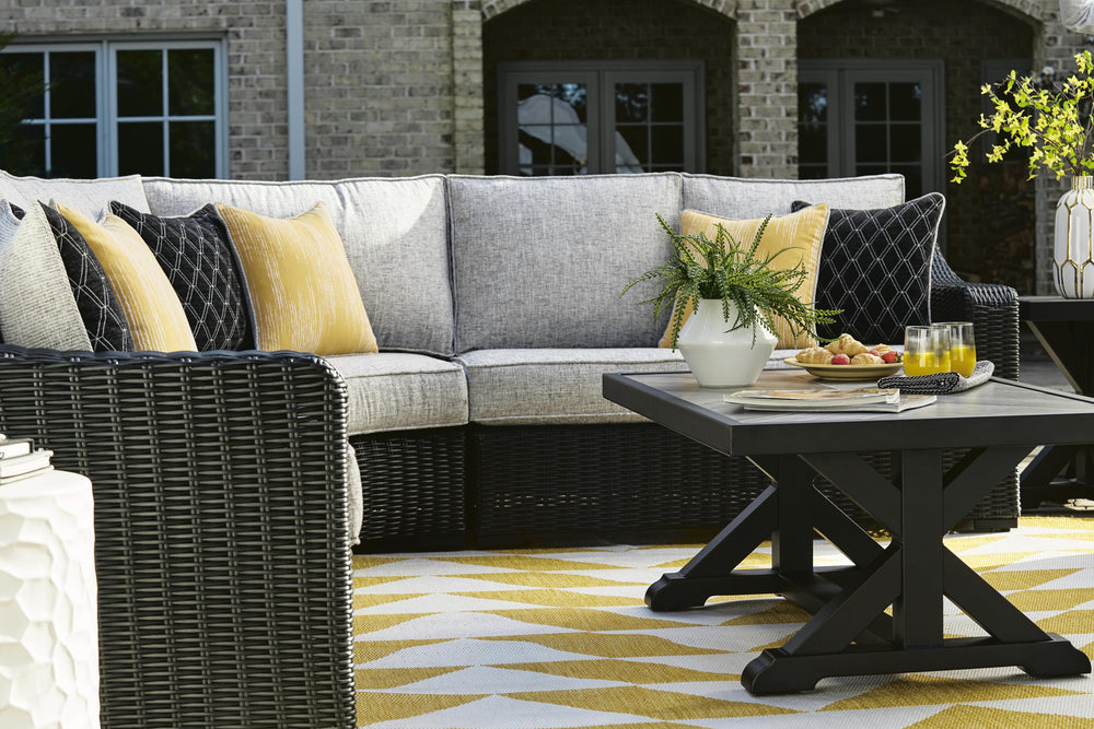 Beachcroft Outdoor Coffee Table - Black (11)