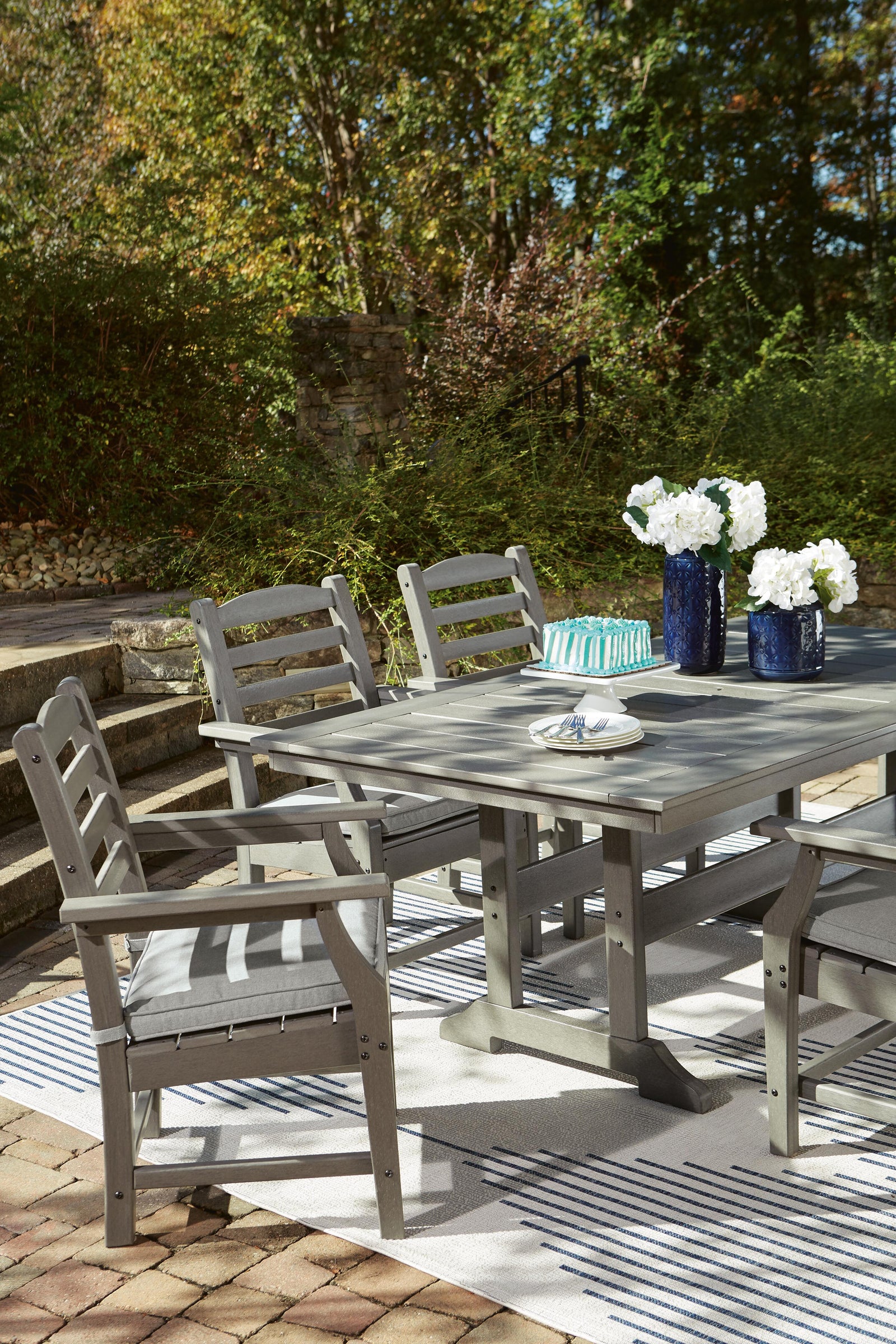 Visola Outdoor Dining Table - Gray (2)